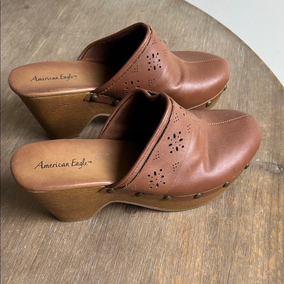 American Eagle Tan Bohemian Chunky Heel Clogs Size 7.5 - Picture 2 of 16